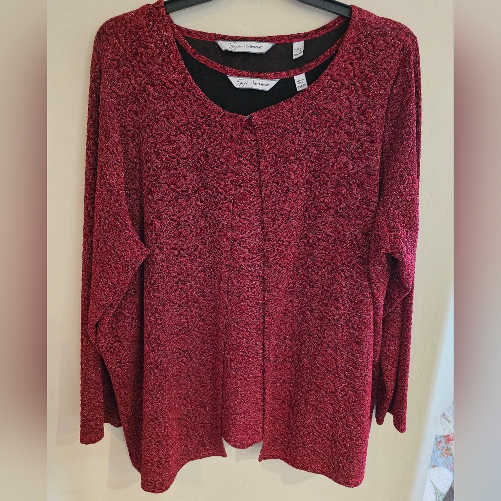 Avenue Red Textured Women's Blouse Size 26/28